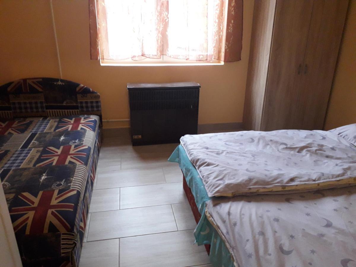 Napsugár apartmanház Balatonlelle Esterno foto