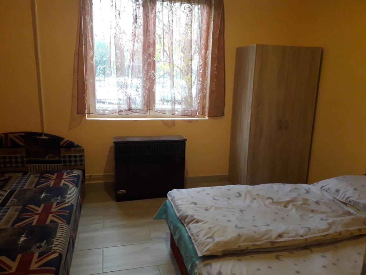Napsugár apartmanház Balatonlelle Esterno foto