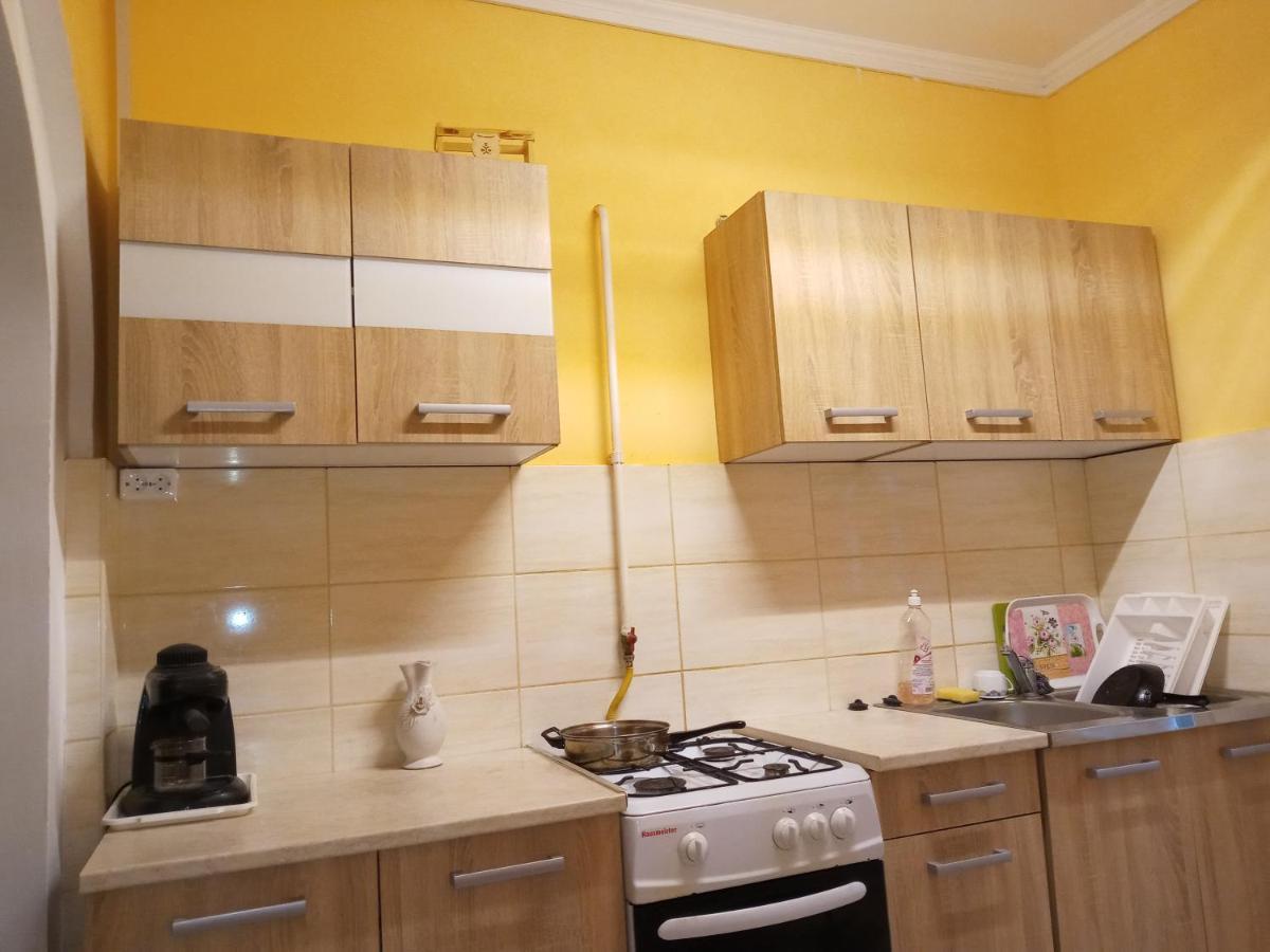 Napsugár apartmanház Balatonlelle Esterno foto