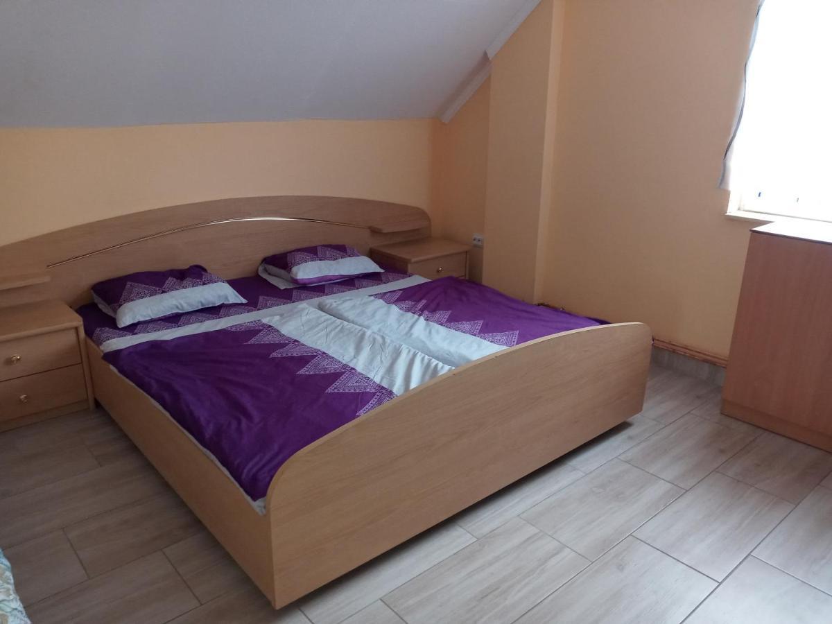 Napsugár apartmanház Balatonlelle Esterno foto