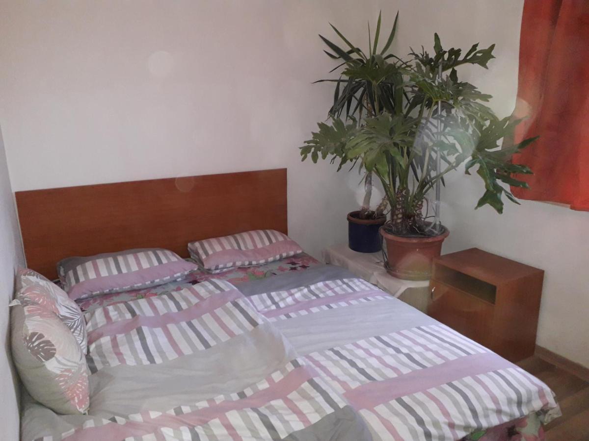 Napsugár apartmanház Balatonlelle Esterno foto