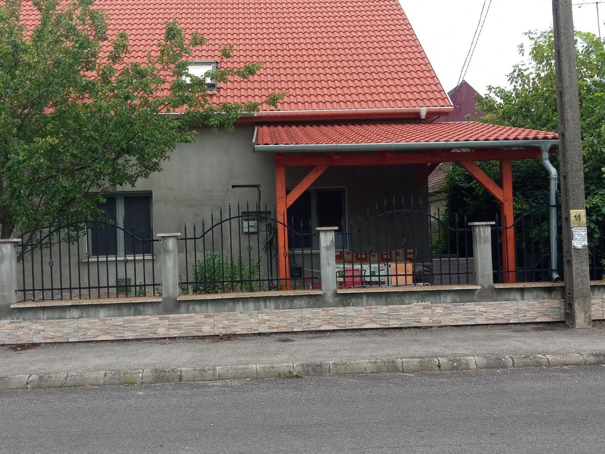 Napsugár apartmanház Balatonlelle Esterno foto
