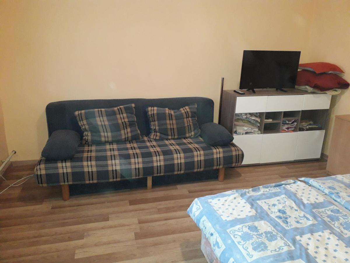 Napsugár apartmanház Balatonlelle Esterno foto