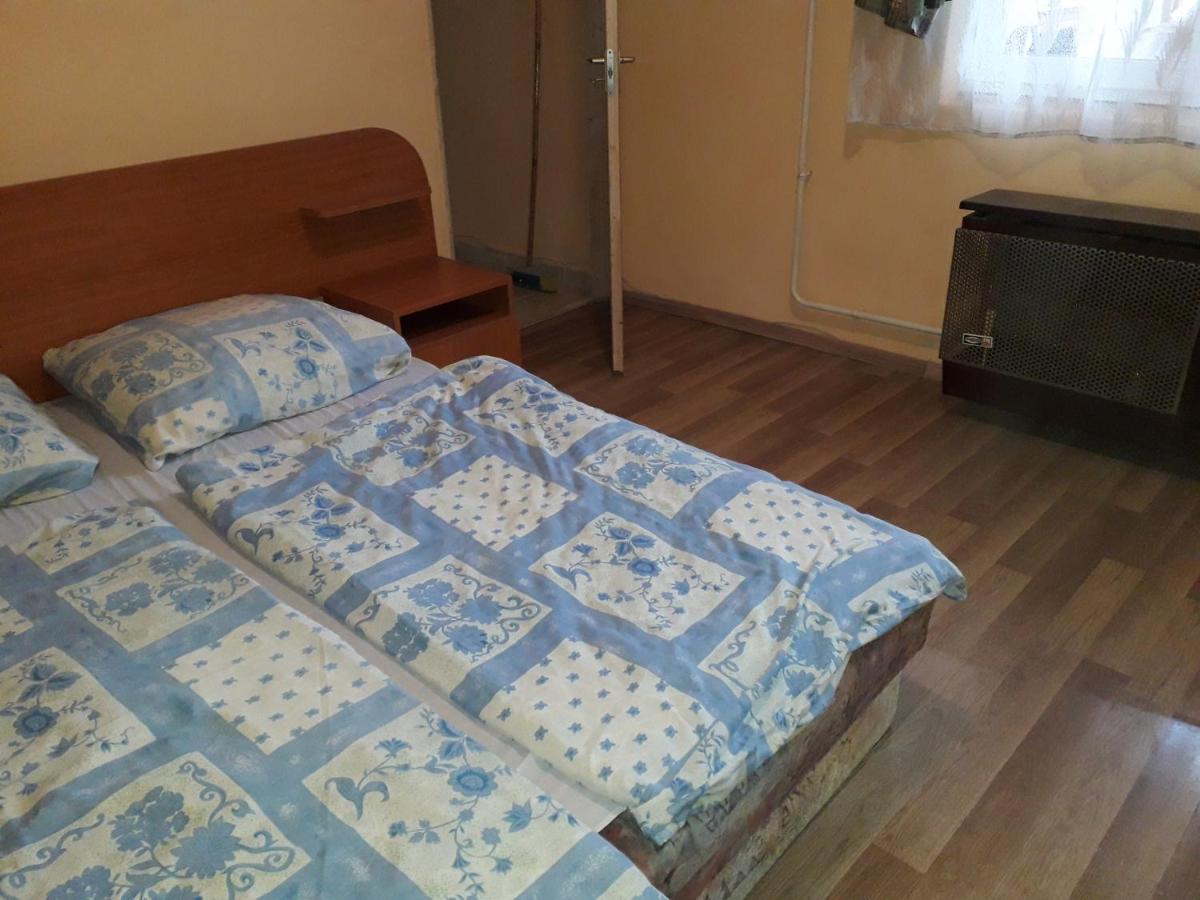 Napsugár apartmanház Balatonlelle Esterno foto