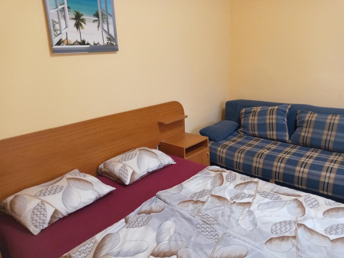 Napsugár apartmanház Balatonlelle Esterno foto