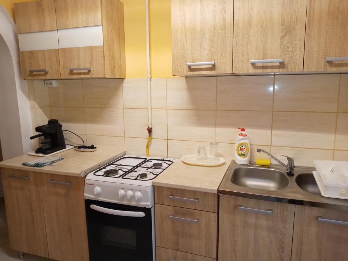 Napsugár apartmanház Balatonlelle Esterno foto